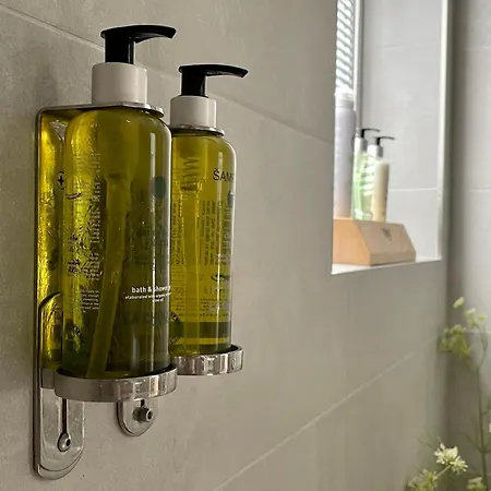 Feng Shui U Zamecke Zahrady Konopiste Villa