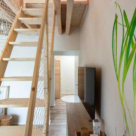 Feng Shui U Zamecke Zahrady Konopiste *